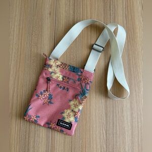 Dakine Jive Canvas Crossbody Bag Pink Floral Hibiscus Hawaiian Tropical Island